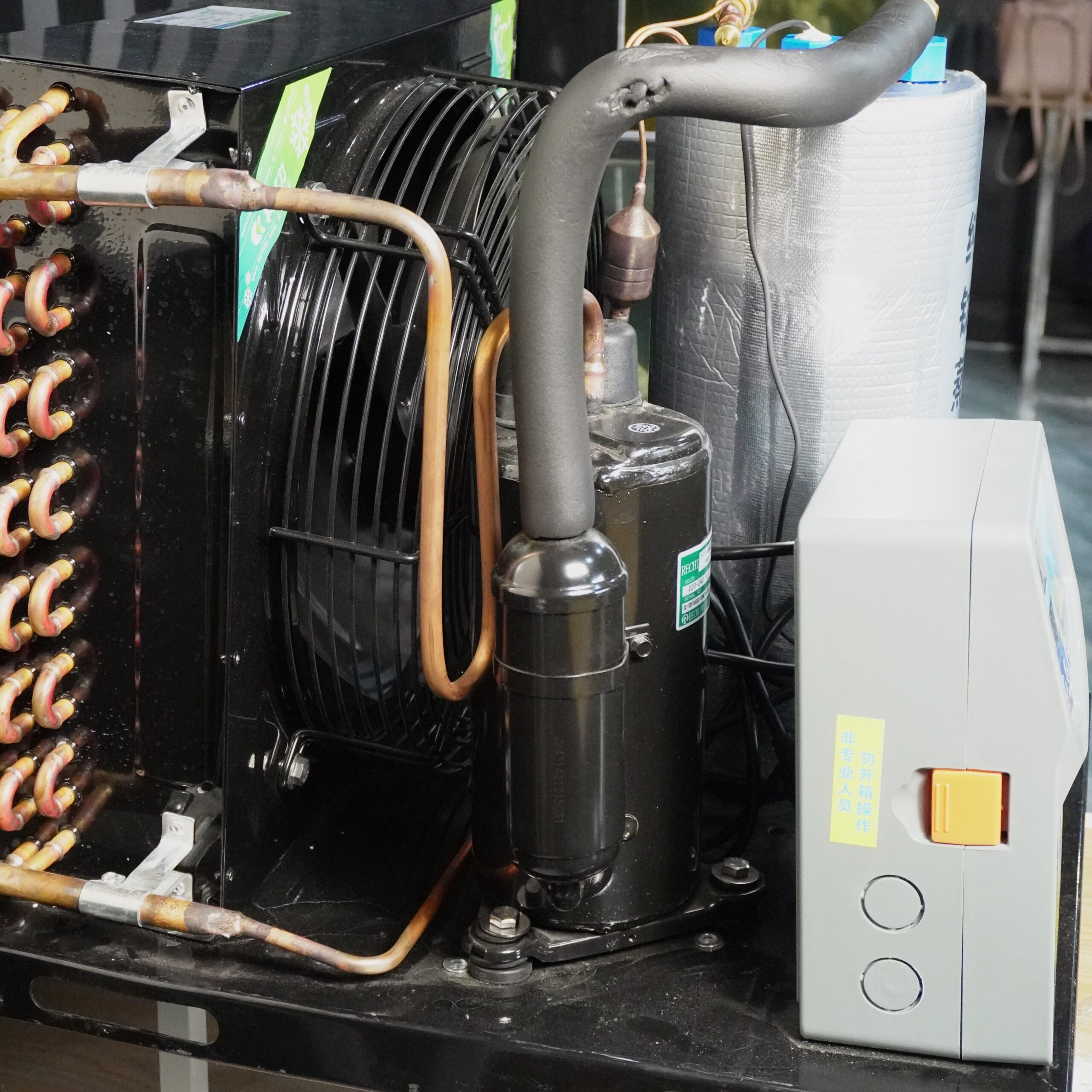 Máy nén làm lạnh Máy nén làm lạnh